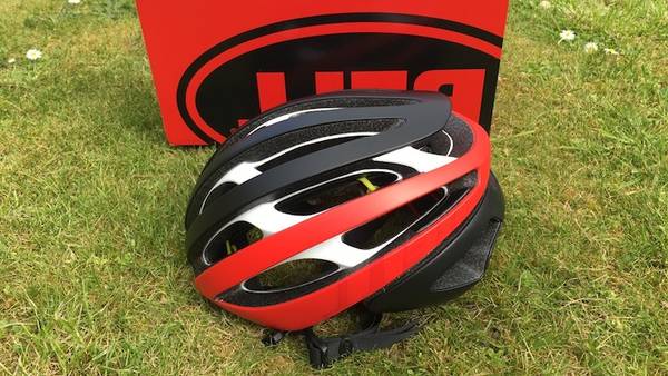 road-bike-helmet-with-speakers-5dd2b0e79708a